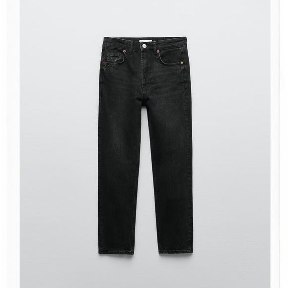 ZARA TRF MOM FIT COMFORT JEANS
BLACK SIZE 6 - Picture 1 of 1